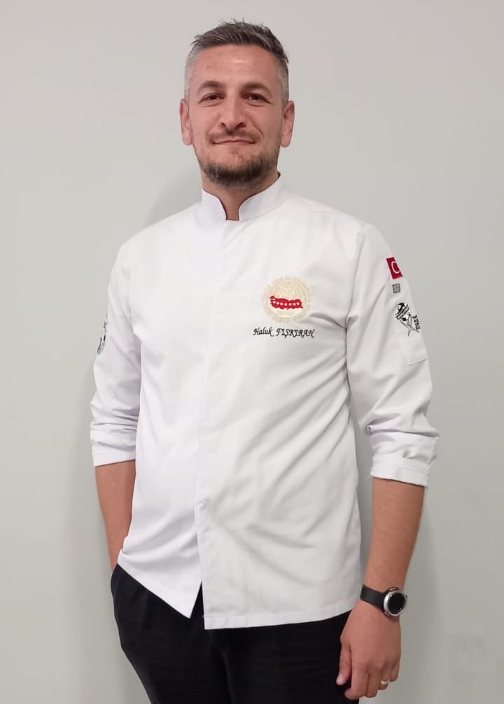 azzece-dukkan-kurucularından-haluk-fiskiran